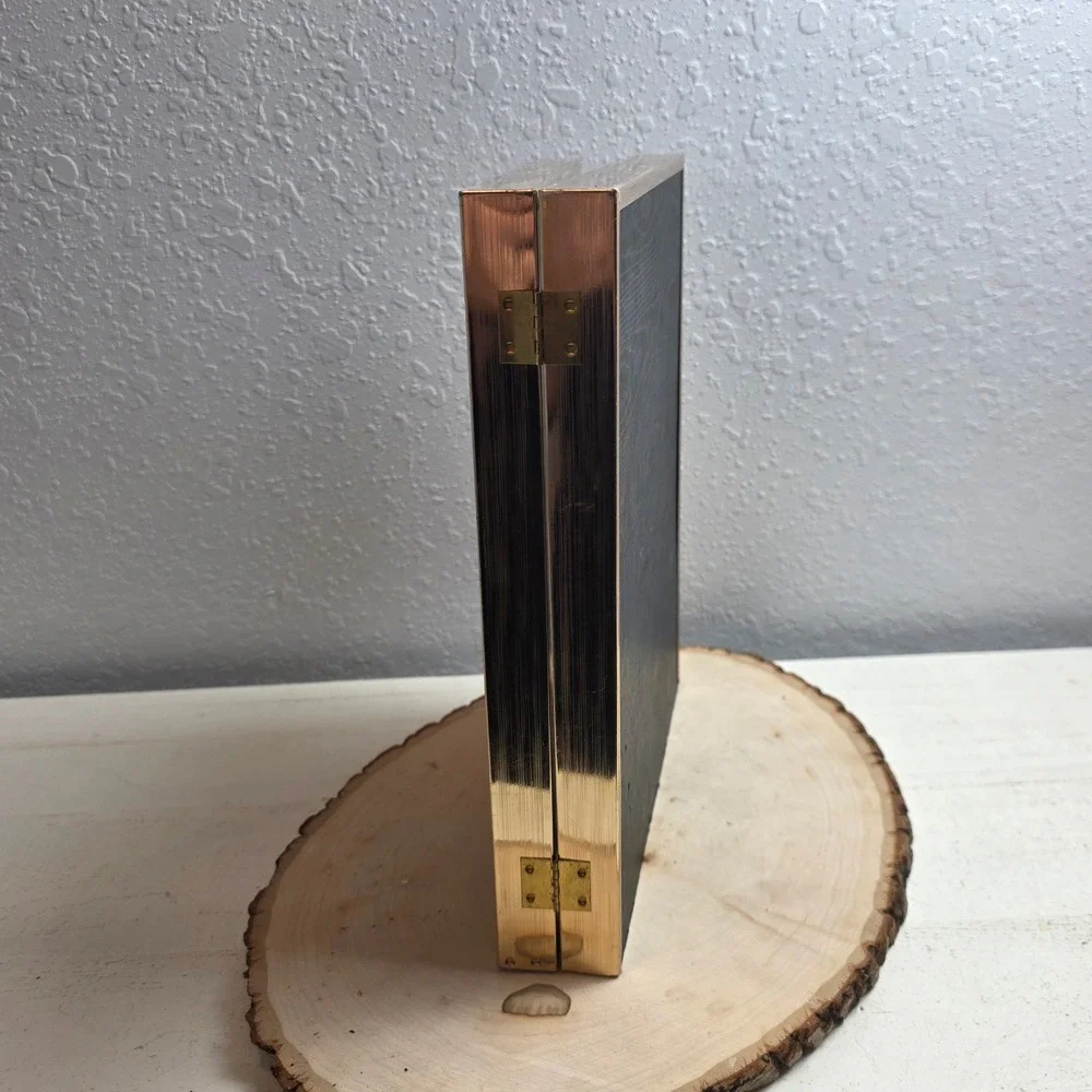 CLEARANCE 💲6️⃣Vintage Intercraft Gold Double Hinged Photo Frame The‎ Collection